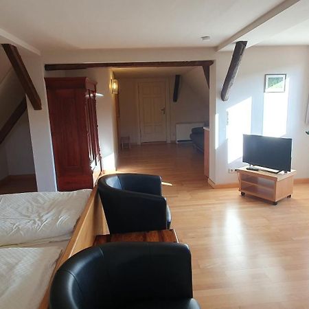 Pension Robinienhof Schadeleben ภายนอก รูปภาพ
